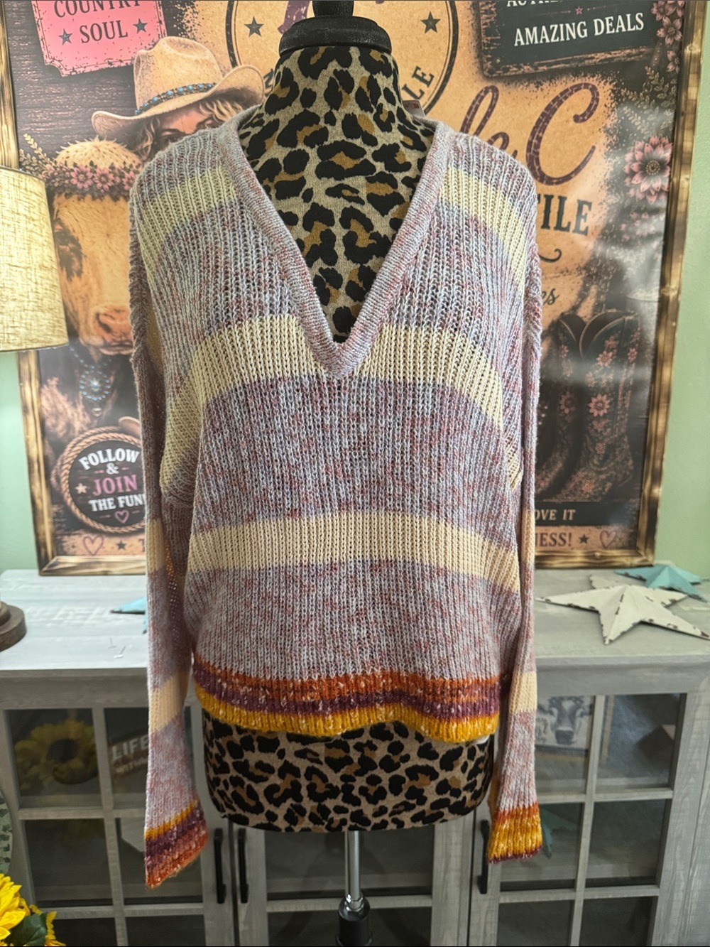 NWT  ROXY  V-Neck Striped Women's Knit Sweater in Pink and Cream Size XL